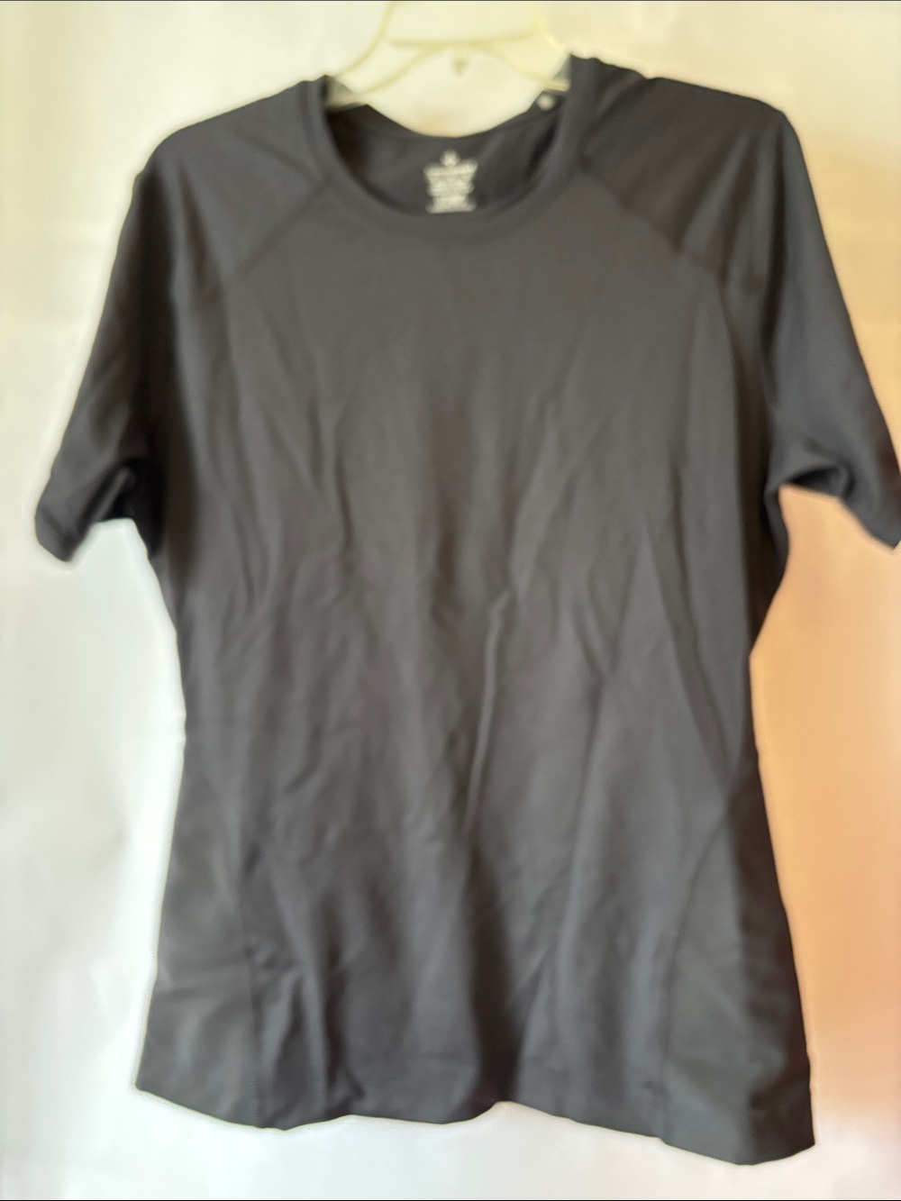 Men's Black Short Sleeve Performance Tee with back support